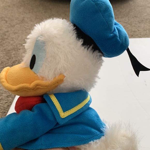 Disney’s Donald Duck, plush 15 inches excellent shape - Picture 6 of 9